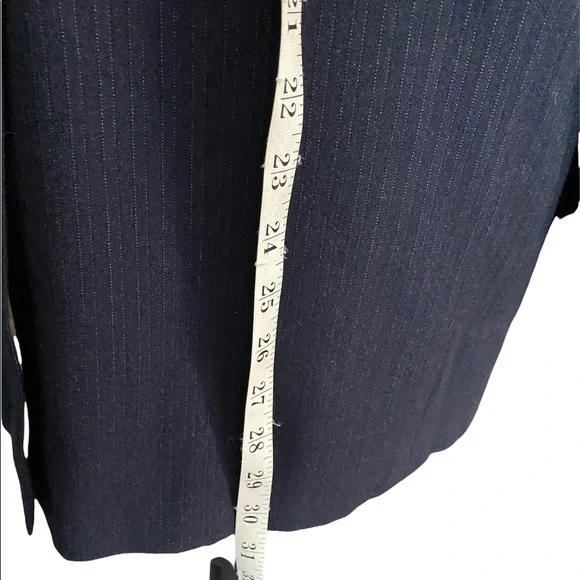 Sold!!!!!Neiman Marcus Navy Blue Pin Striped Blazer - Picture 10 of 14